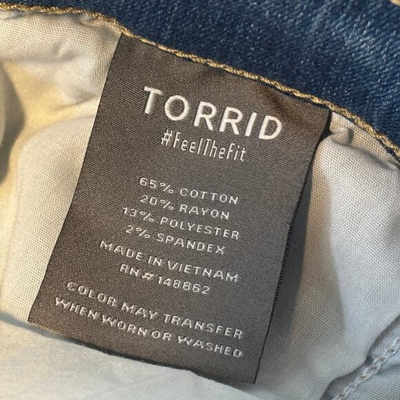 Torrid Weekend Mid Rise Super Soft Boyfriend Straight Pull on Jeans Size 4X New - Picture 4 of 13